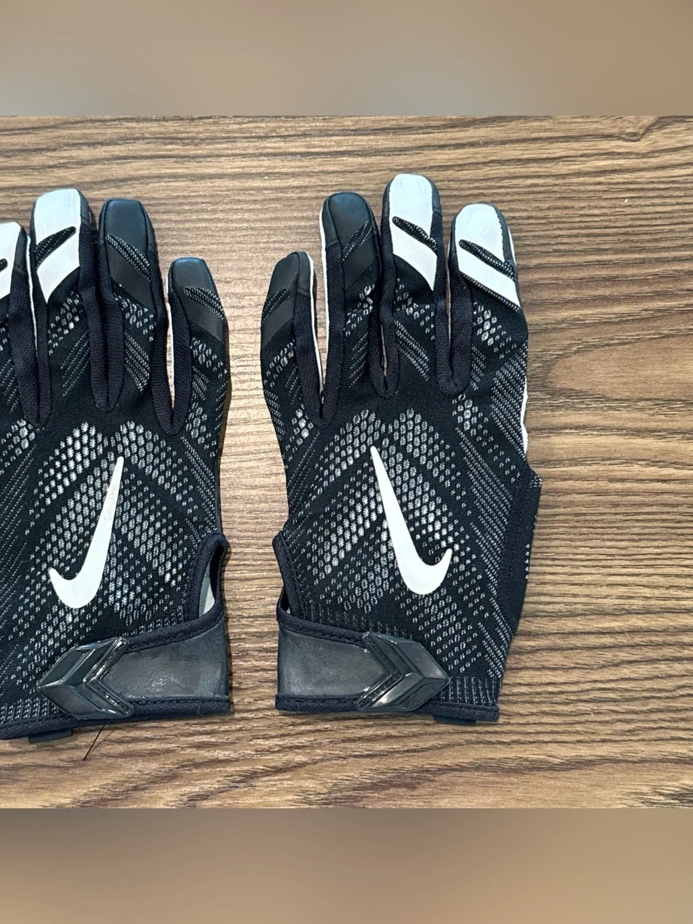 Size 2XL Nike Vapor Knit Hydragrip Receiver DB Gloves Black/White PGF409-010